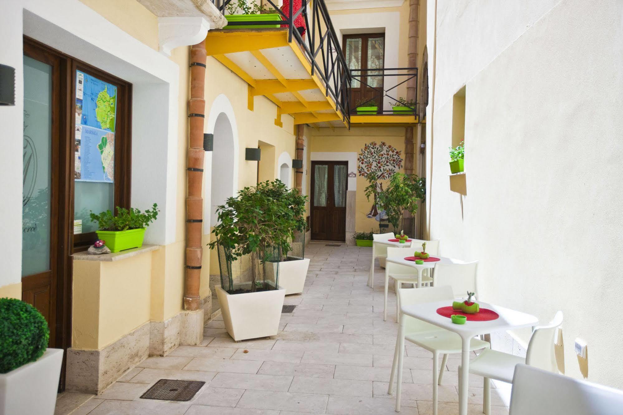 Residence Cortile Merce Trapani Kültér fotó